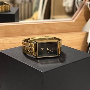 MVMT Signature Square Watch Charlie Gold